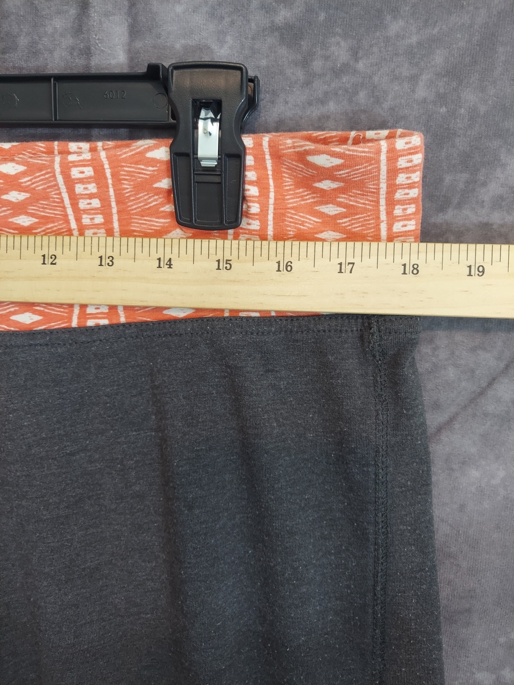 Mix & Co Women's Capri Leggings XL Gray with Coral Printed Waistband - Picture 4 of 8